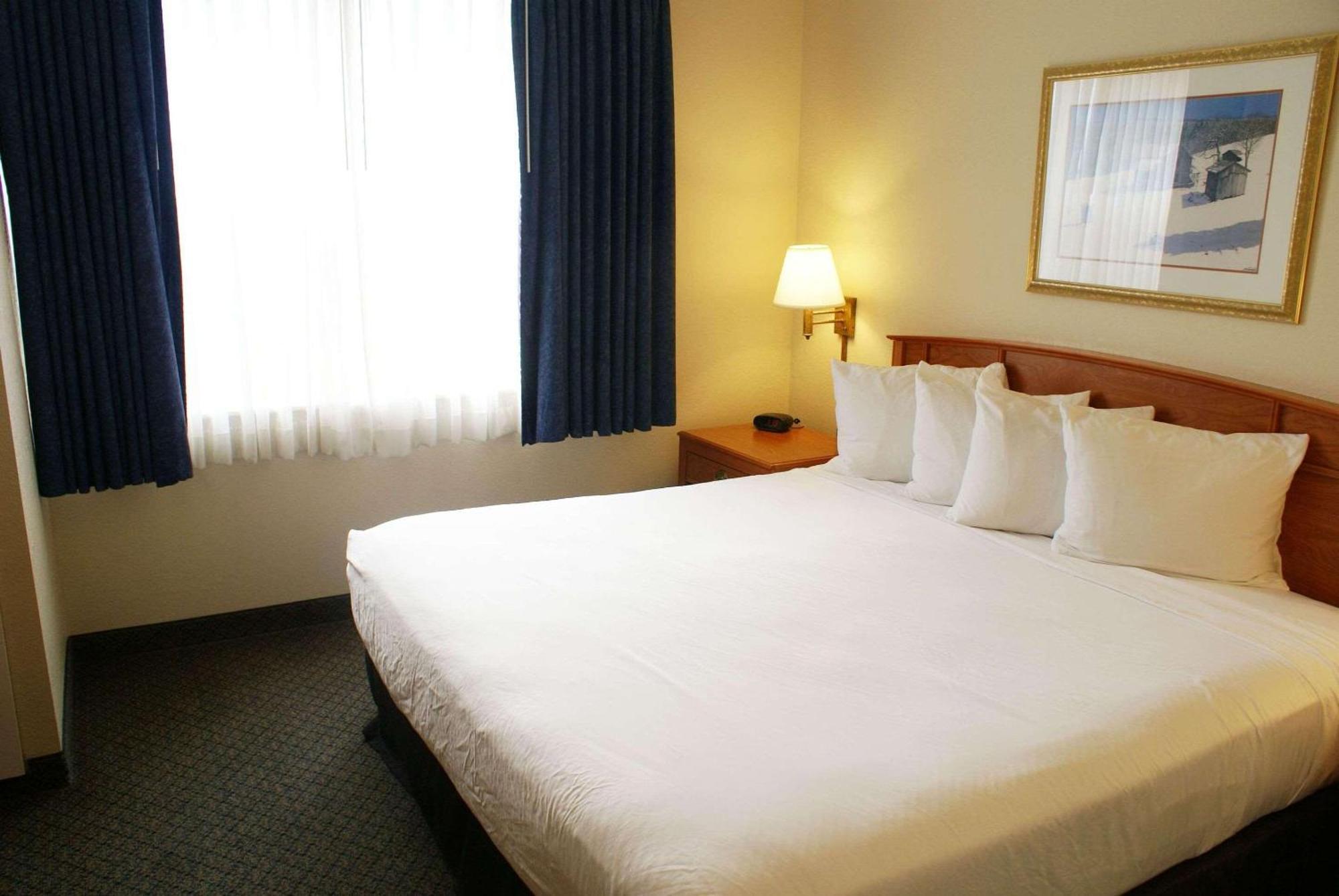 Country Inn & Suites By Radisson, Lansing, Mi Esterno foto