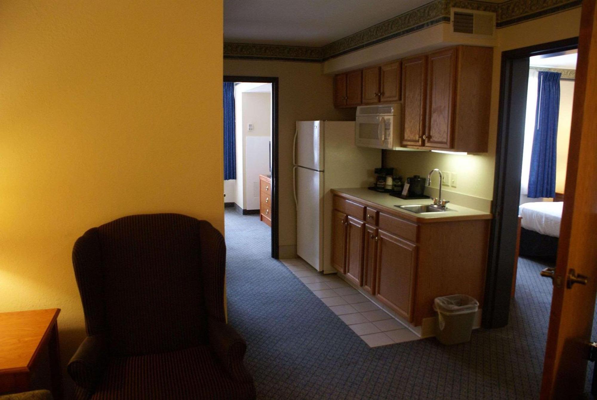 Country Inn & Suites By Radisson, Lansing, Mi Esterno foto