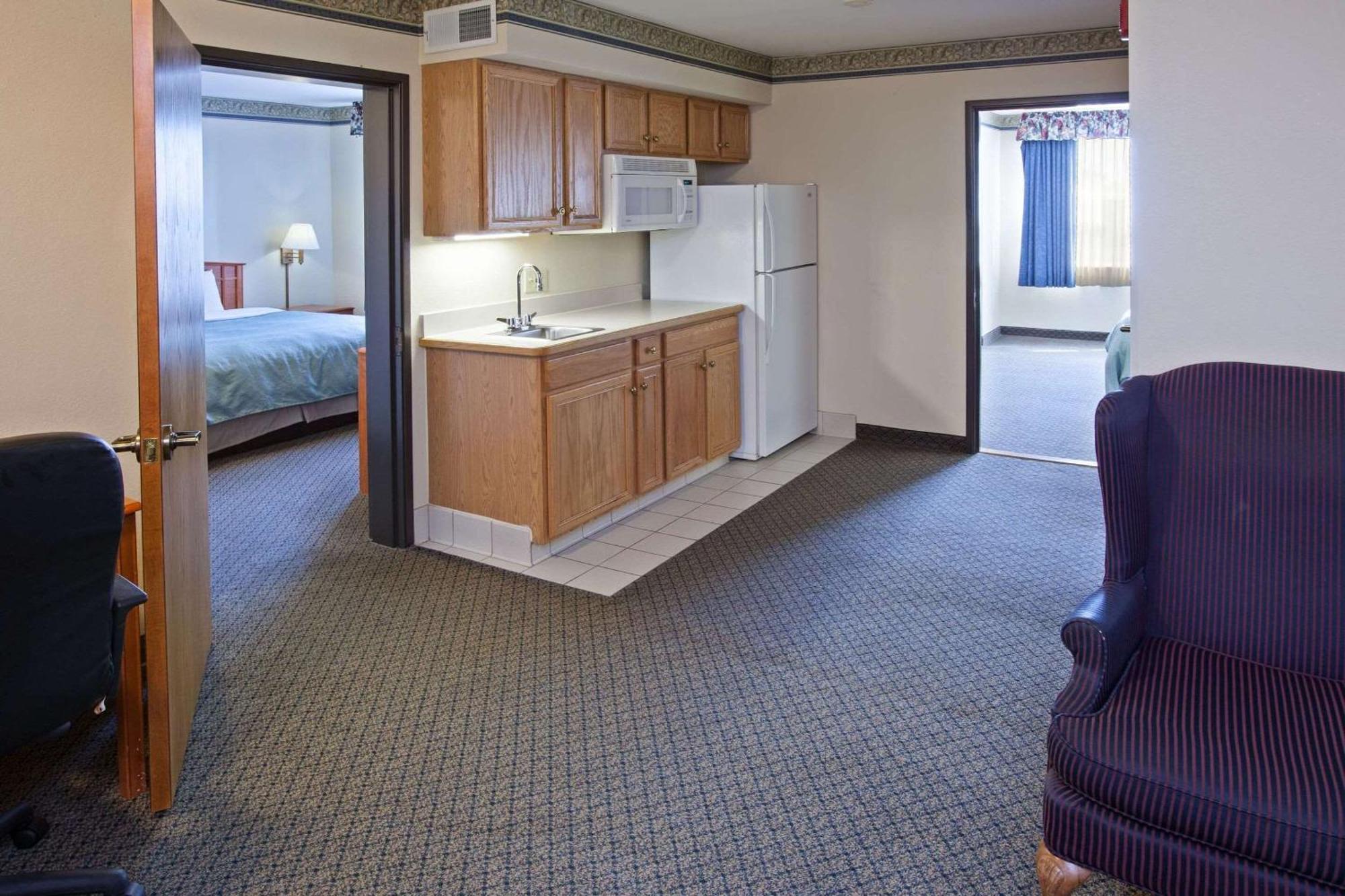 Country Inn & Suites By Radisson, Lansing, Mi Camera foto