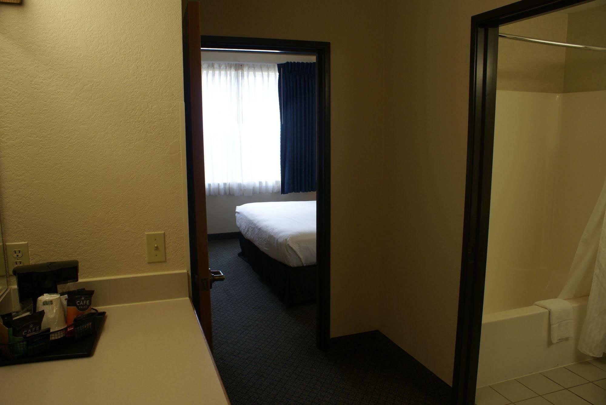 Country Inn & Suites By Radisson, Lansing, Mi Esterno foto